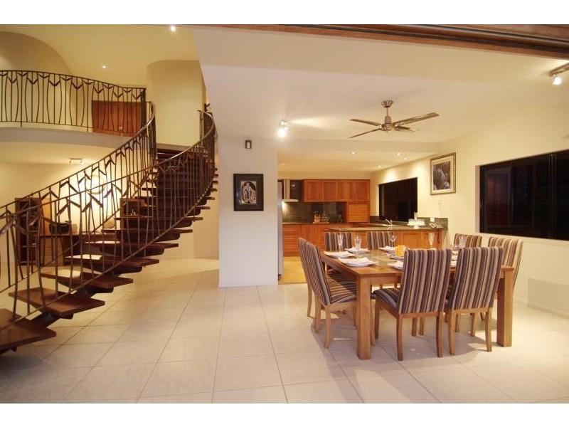 13 Springmeadow Close, Brinsmead QLD 4870