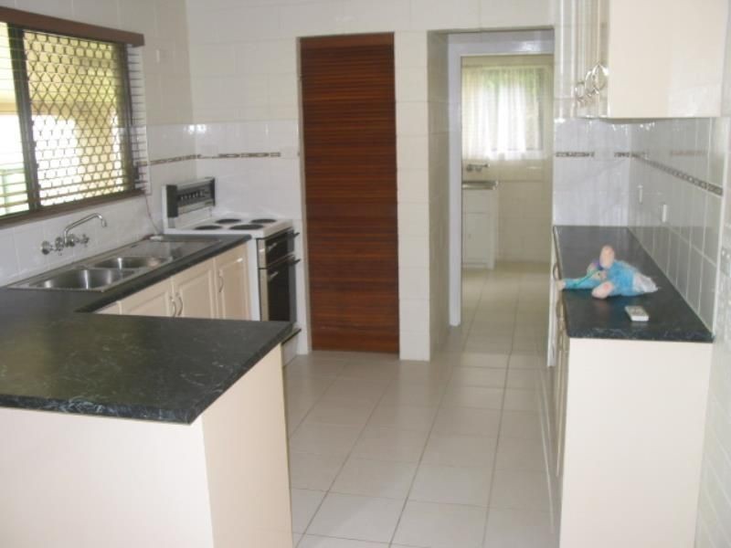 17 Tamba Street, Bayview Heights QLD 4868