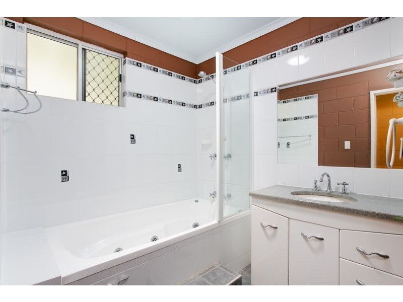 20 Lesley Street, Smithfield QLD 4878