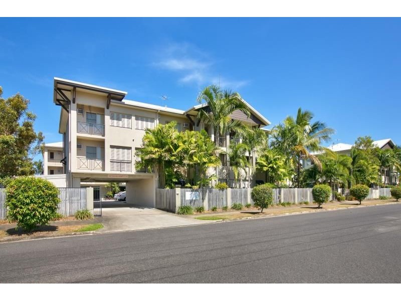 303/2 Centenary Close, Manoora QLD 4870