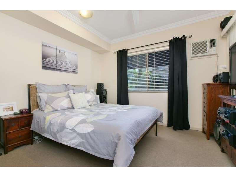303/2 Centenary Close, Manoora QLD 4870