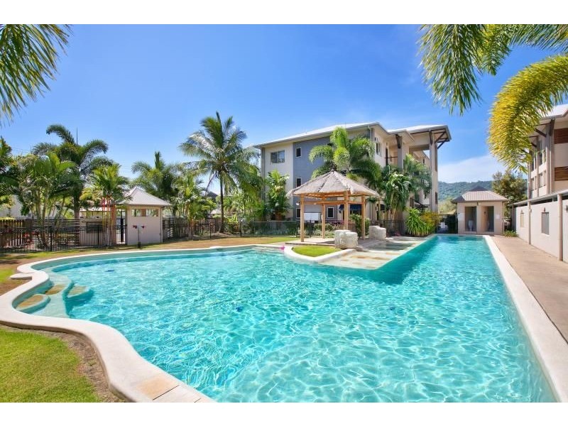 303/2 Centenary Close, Manoora QLD 4870