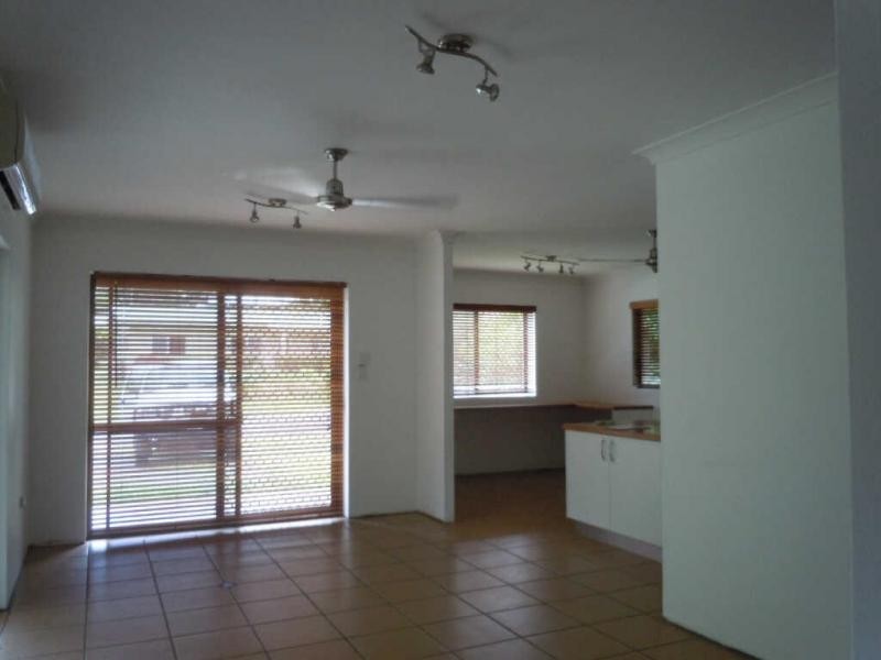 13 Coleus Court, Mooroobool QLD 4870