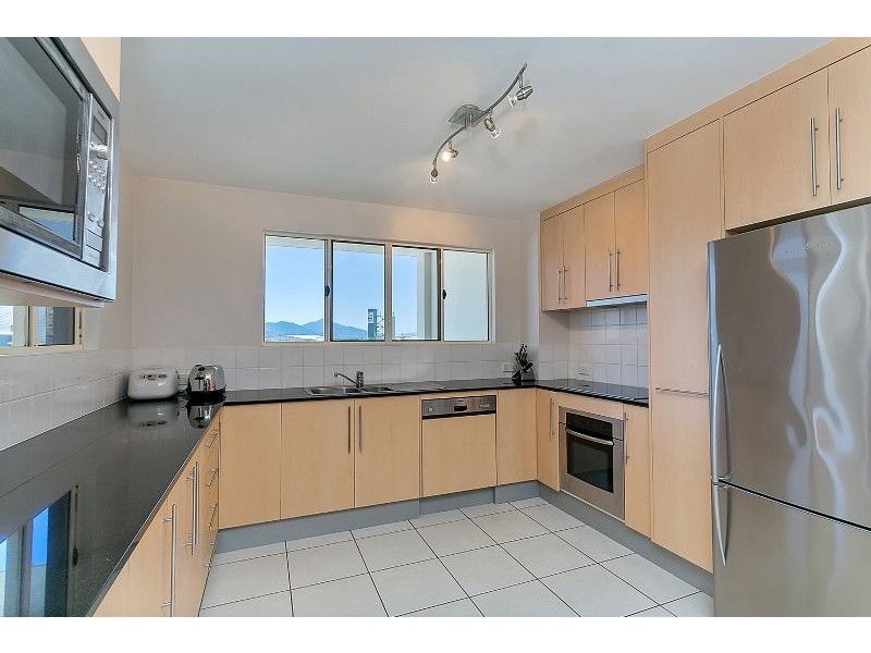 17/79 Spence Street, Cairns City QLD 4870