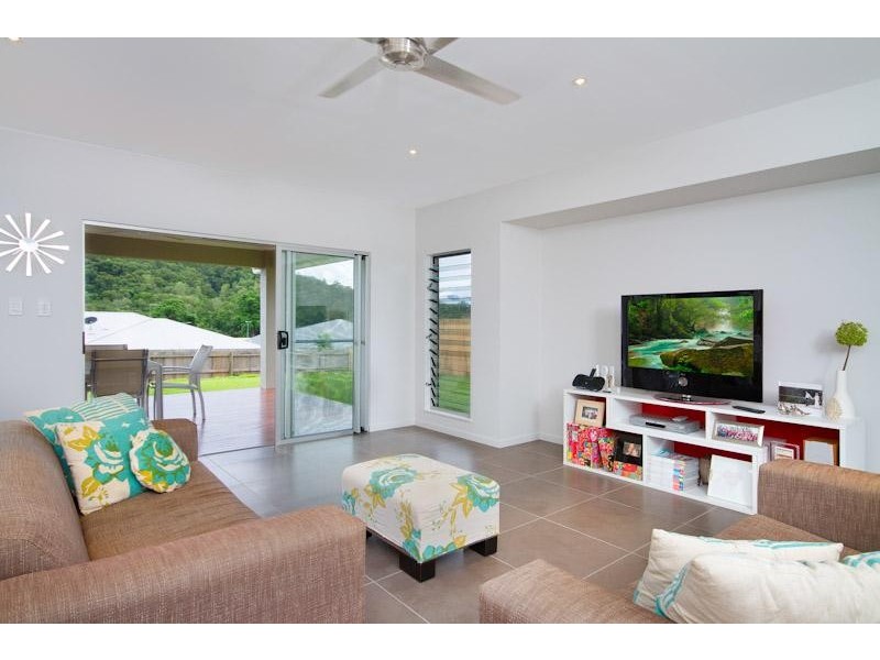 16 Parrot Close, Kanimbla QLD 4870