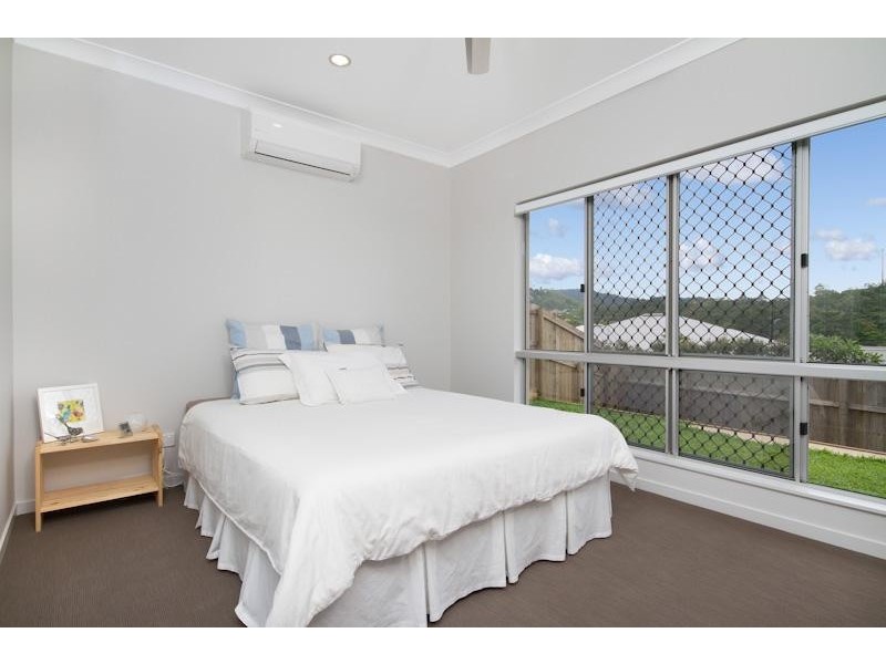 16 Parrot Close, Kanimbla QLD 4870