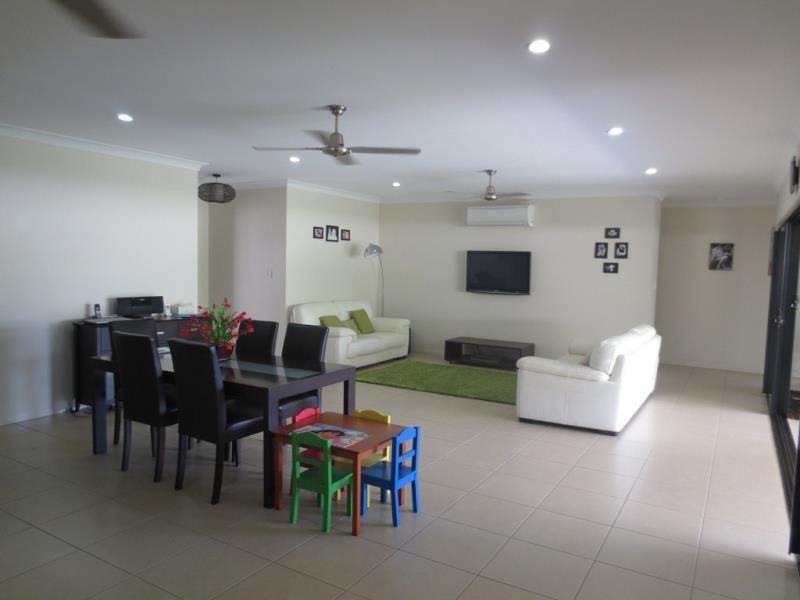 27 Ainscow Drive, Bentley Park QLD 4869