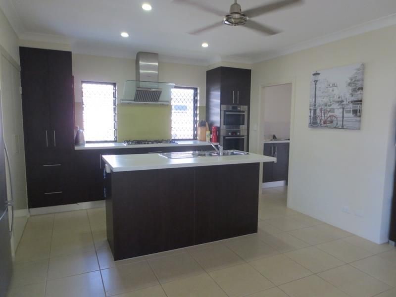 27 Ainscow Drive, Bentley Park QLD 4869