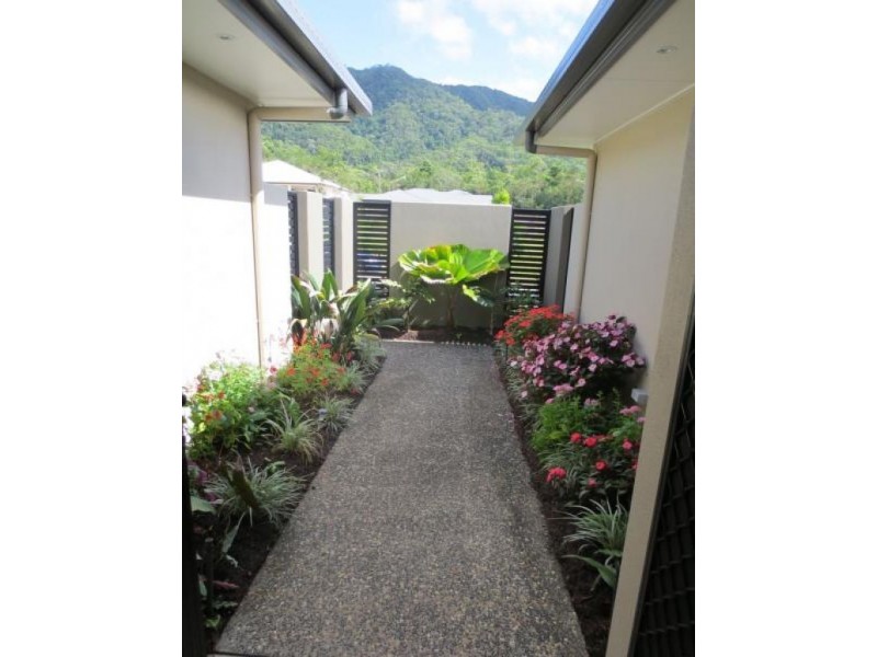 27 Ainscow Drive, Bentley Park QLD 4869