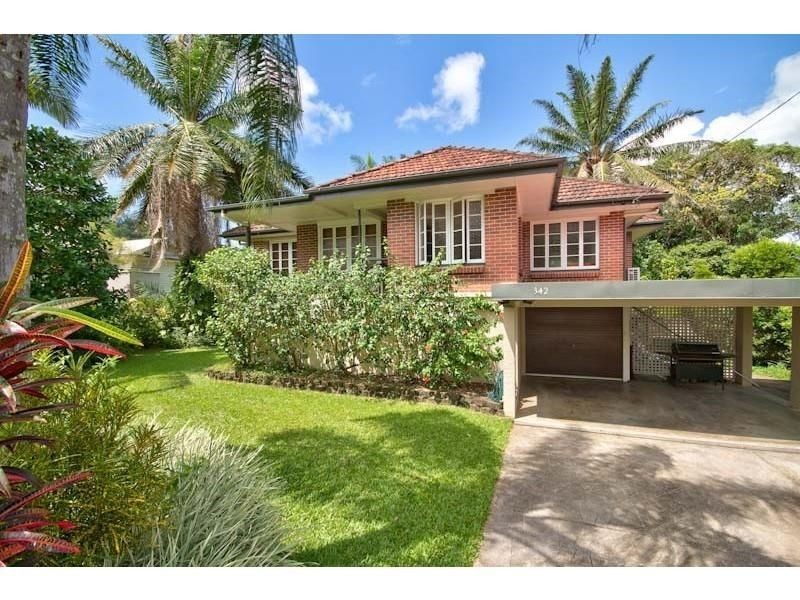 342 Pease Street, Edge Hill QLD 4870