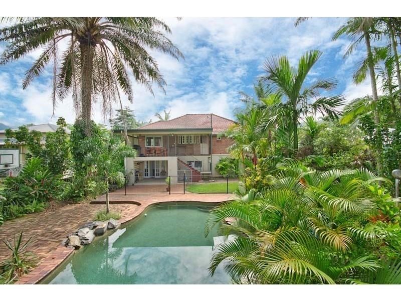342 Pease Street, Edge Hill QLD 4870