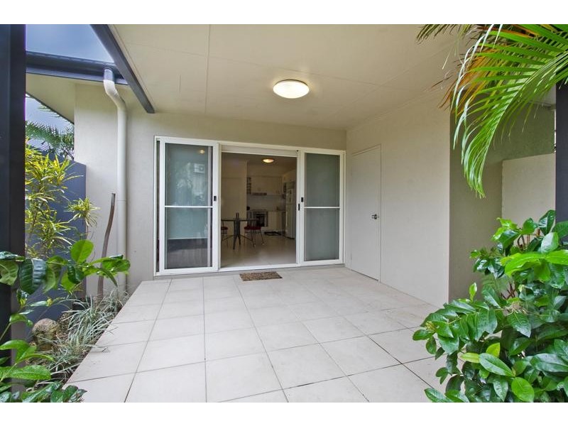 40/1 Ernest St, Redlynch QLD 4870