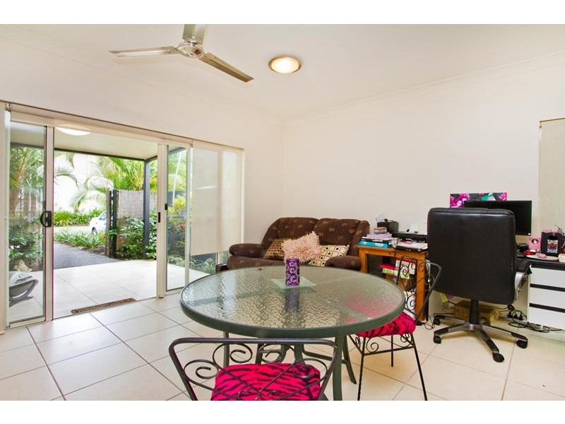40/1 Ernest St, Redlynch QLD 4870