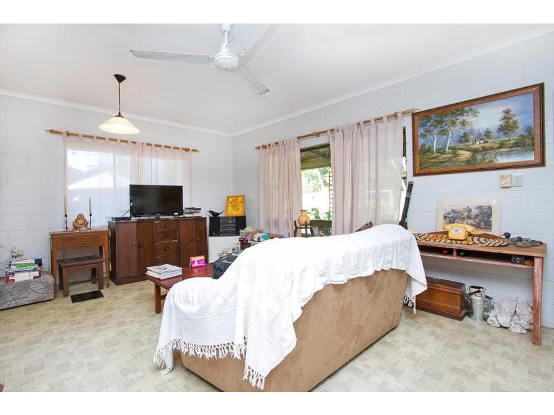 32 Moresby Street, Trinity Beach QLD 4879