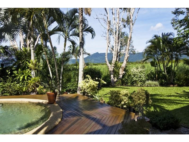 11 Margo Street, Yorkeys Knob QLD 4878