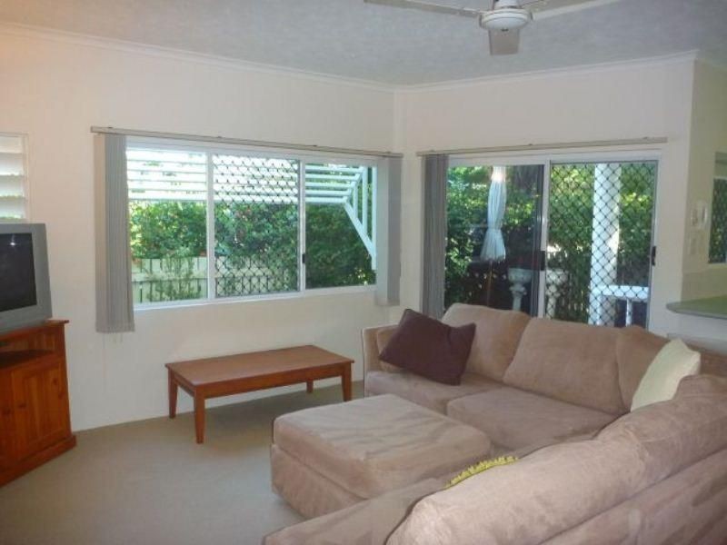 1/98-100 Moore Street, Trinity Beach QLD 4879