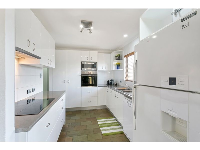 4 Fuscia Court, Mooroobool QLD 4870