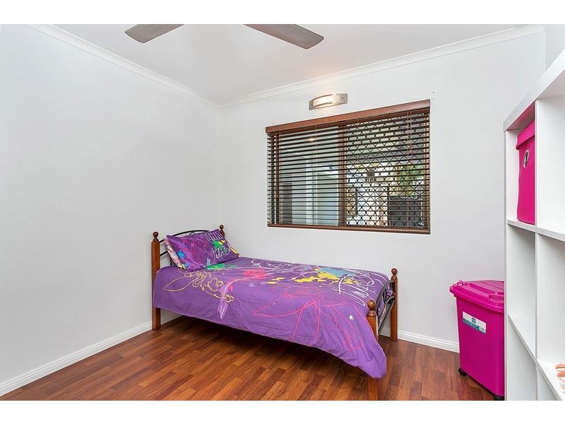 4 Fuscia Court, Mooroobool QLD 4870