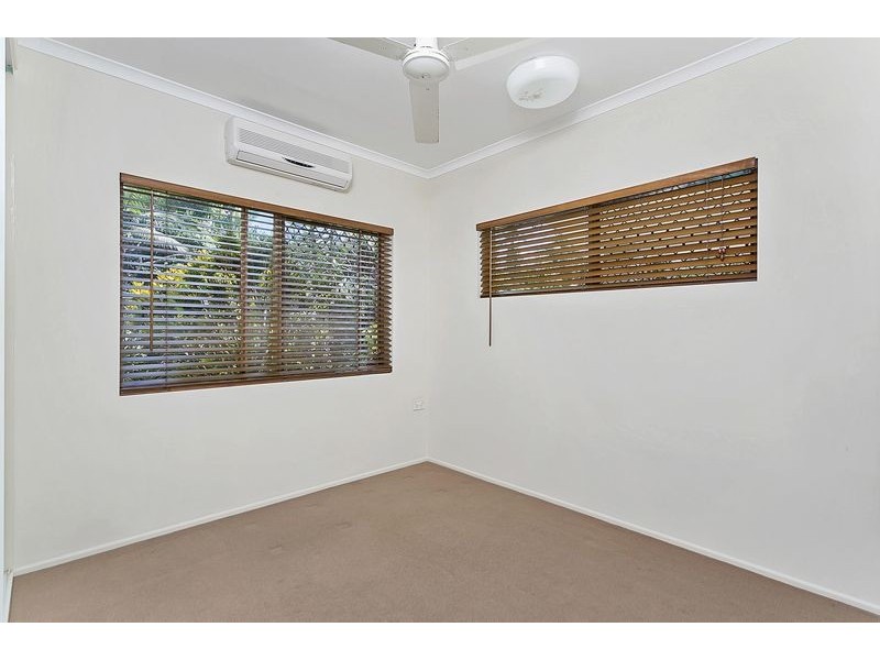 60 Callum Street, Mooroobool QLD 4870