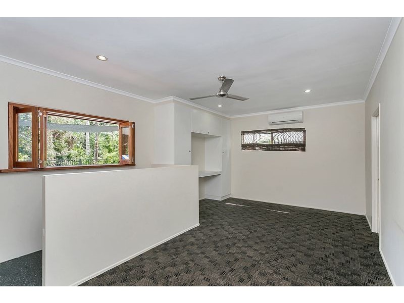 60 Callum Street, Mooroobool QLD 4870