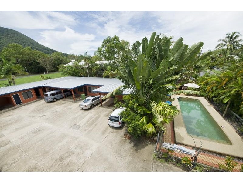Palm Cove QLD 4879