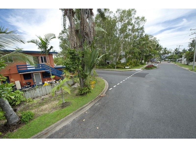 Palm Cove QLD 4879
