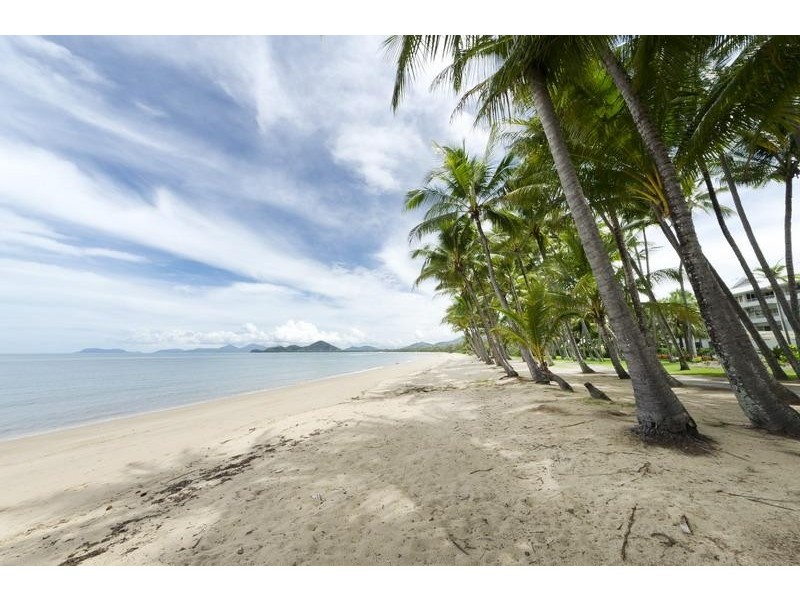Palm Cove QLD 4879
