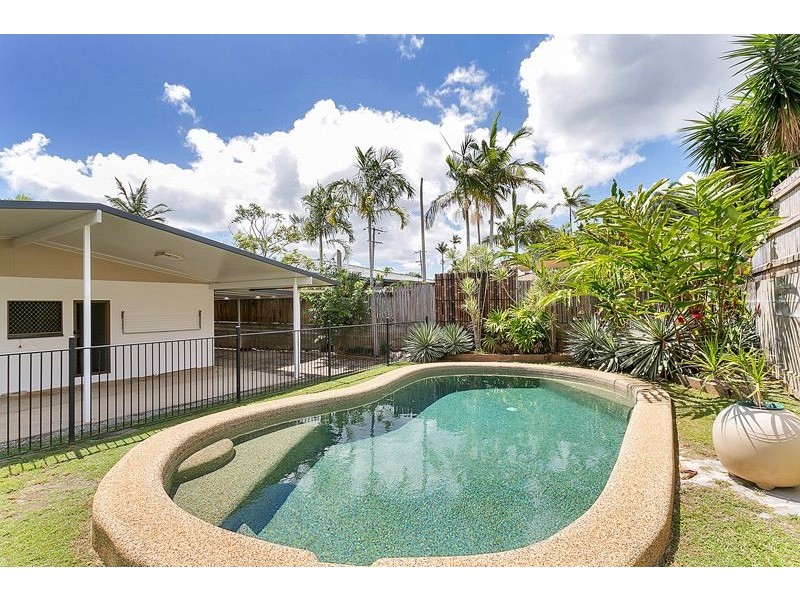 93 Sydney Street, Bayview Heights QLD 4868