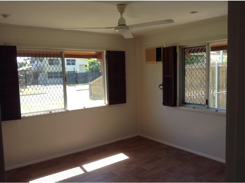 12 Maina Street, Earlville QLD 4870