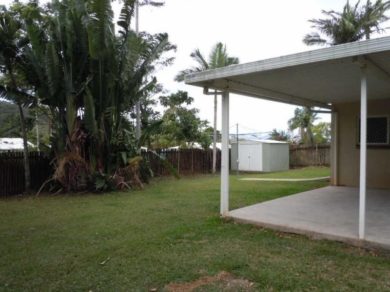 32 McFarlane Drive, Kanimbla QLD 4870