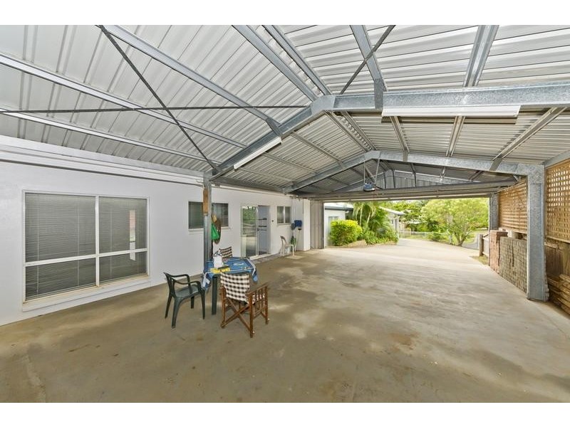 1 Wedelia Court, Mooroobool QLD 4870