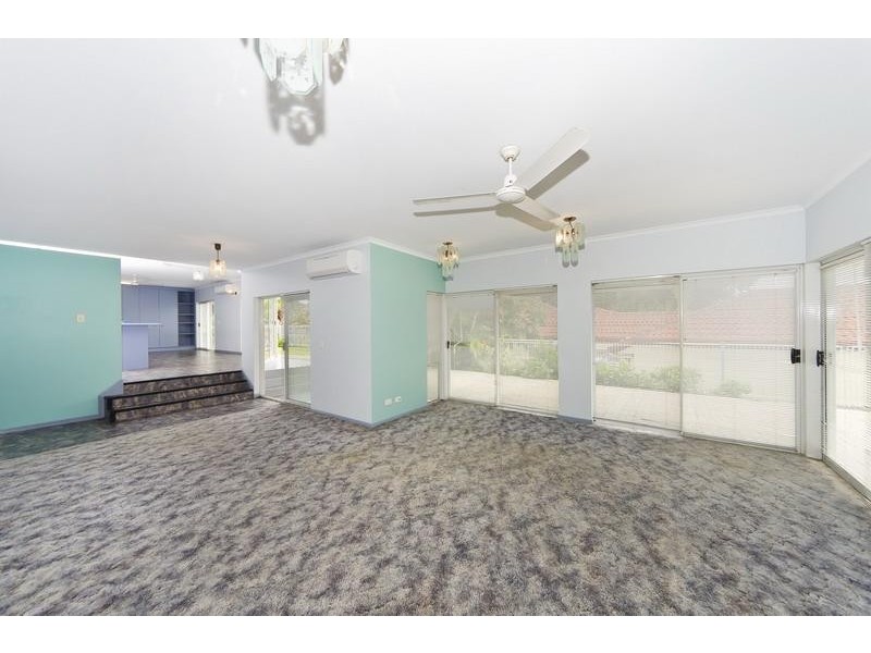 1 Wedelia Court, Mooroobool QLD 4870