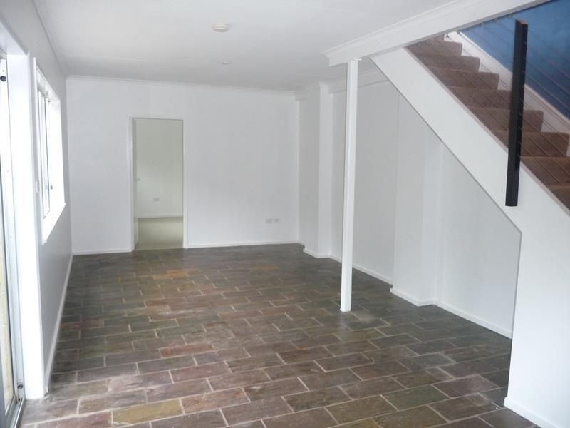 1 Shale Street, Brinsmead QLD 4870