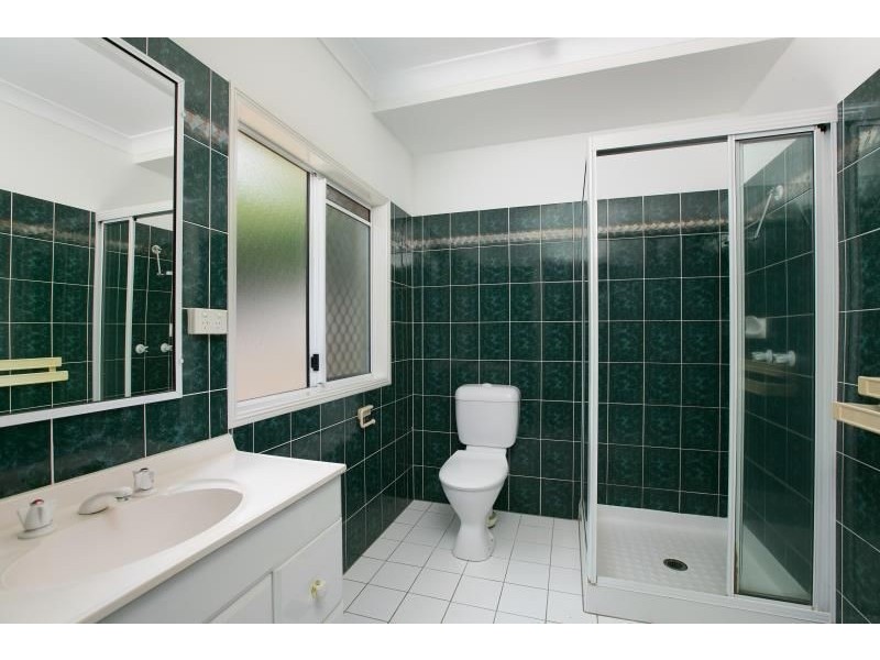 6 Cambanora Place, Mooroobool QLD 4870
