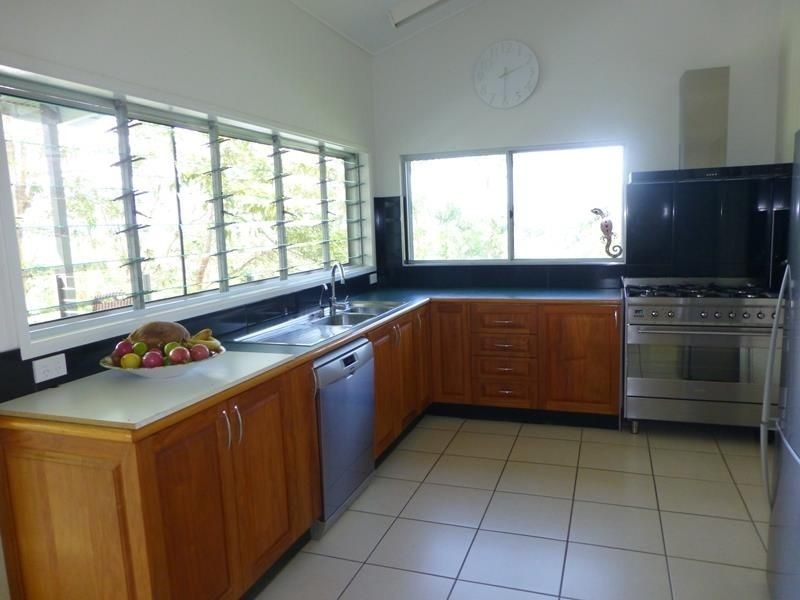 30 View Street, Brinsmead QLD 4870