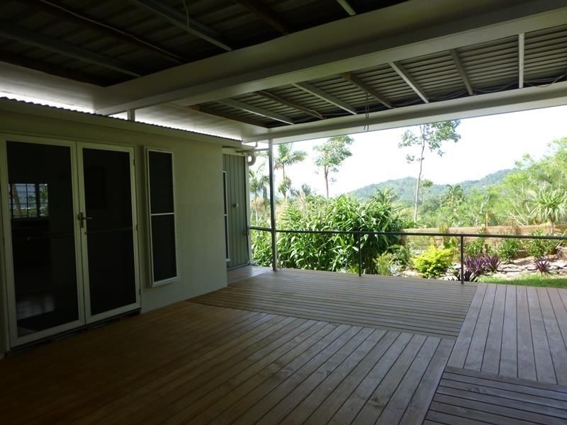 30 View Street, Brinsmead QLD 4870