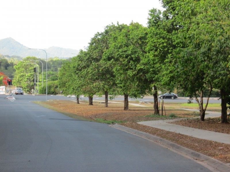 5 Tradewinds Close, Redlynch QLD 4870