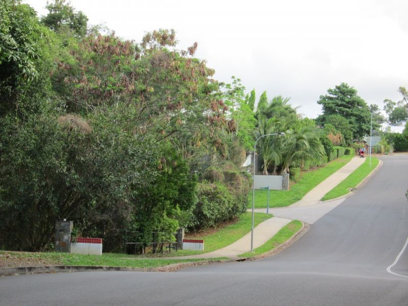 5 Tradewinds Close, Redlynch QLD 4870