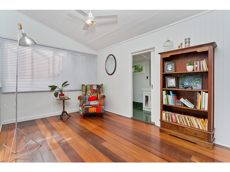 12 Cairns Street, Cairns North QLD 4870