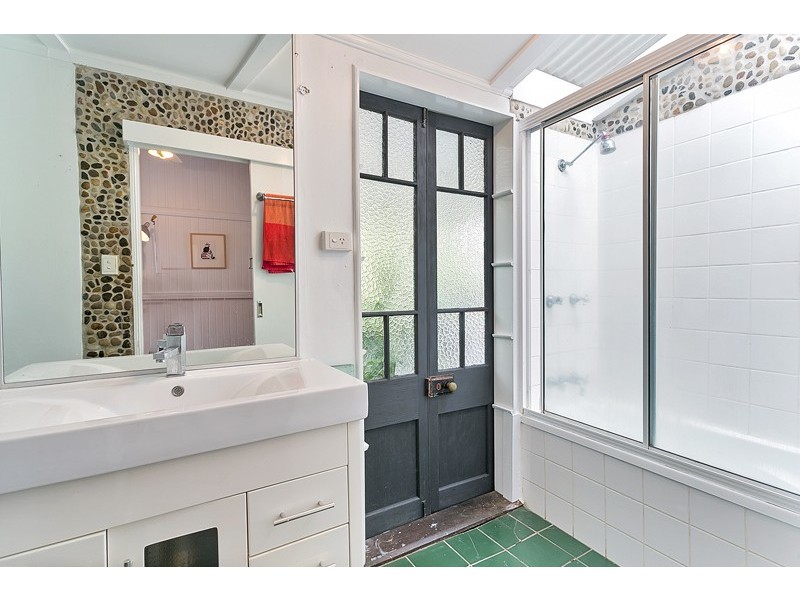 12 Cairns Street, Cairns North QLD 4870