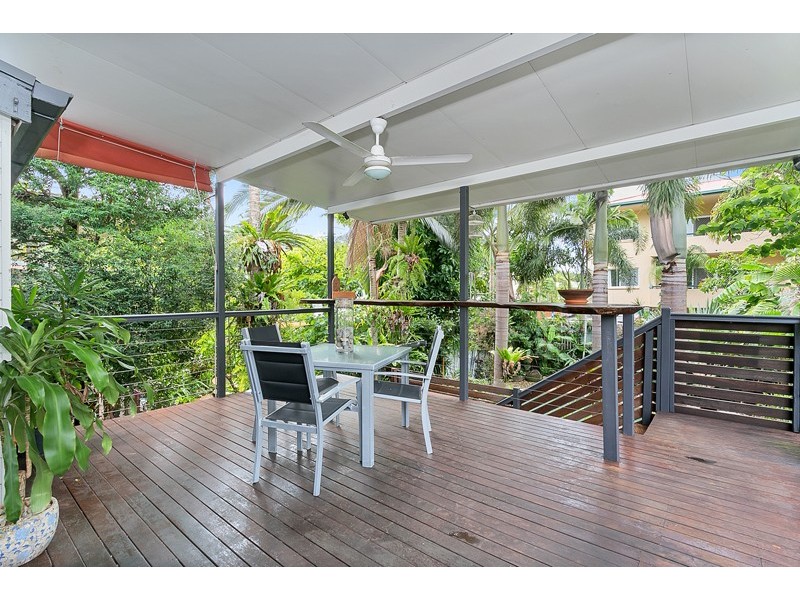 12 Cairns Street, Cairns North QLD 4870