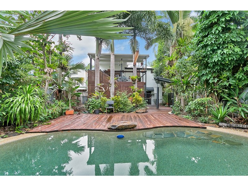 12 Cairns Street, Cairns North QLD 4870