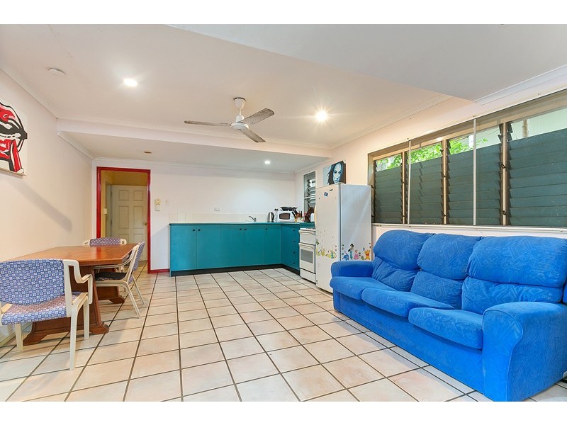 12 Cairns Street, Cairns North QLD 4870