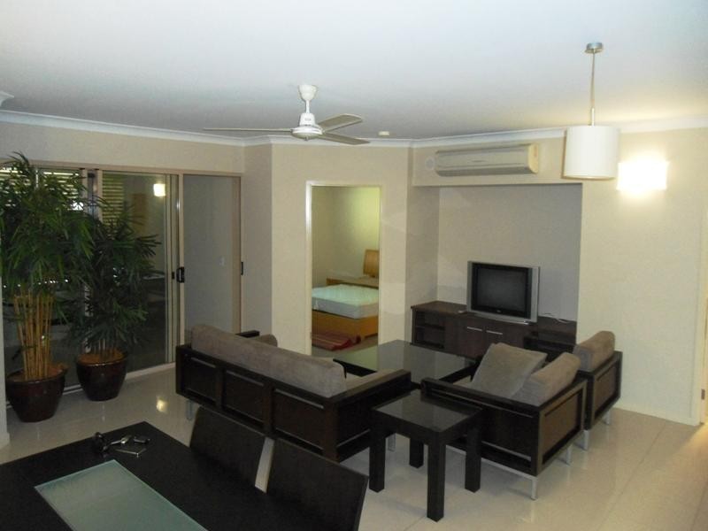 819/13-41 Mann St (AKA 819/12 Gregory St, Westcourt QLD 4870