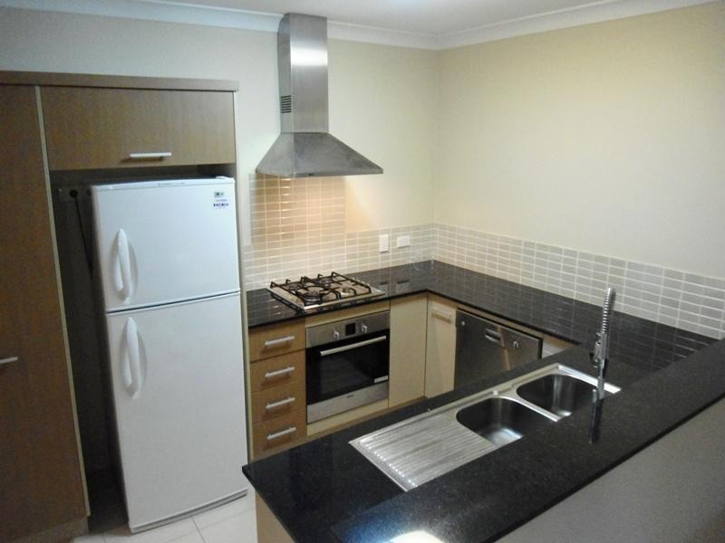 819/13-41 Mann St (AKA 819/12 Gregory St, Westcourt QLD 4870