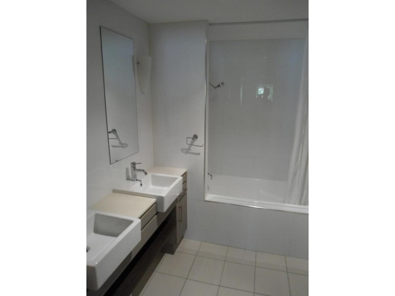 819/13-41 Mann St (AKA 819/12 Gregory St, Westcourt QLD 4870