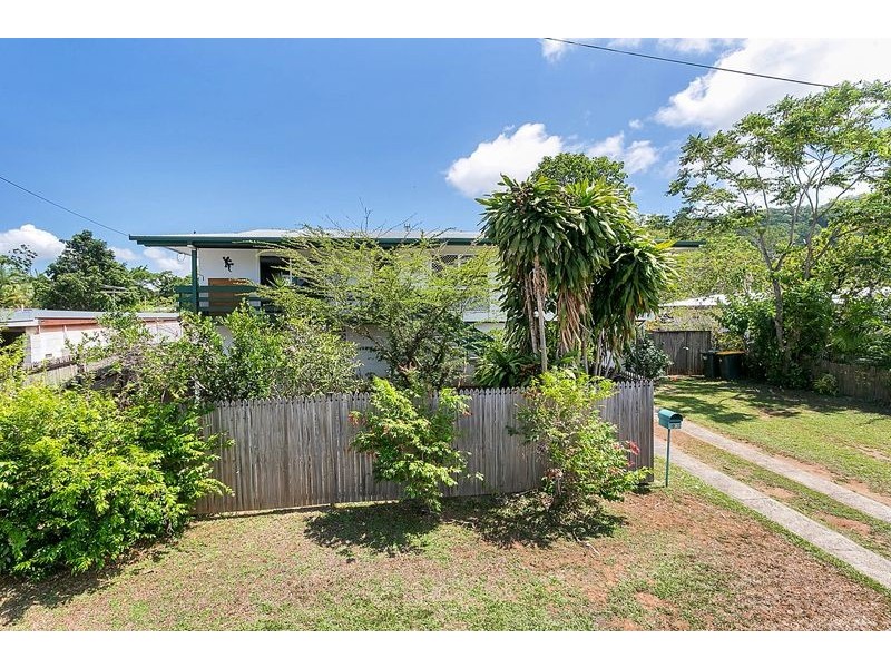 65 Mansfield St, Earlville QLD 4870