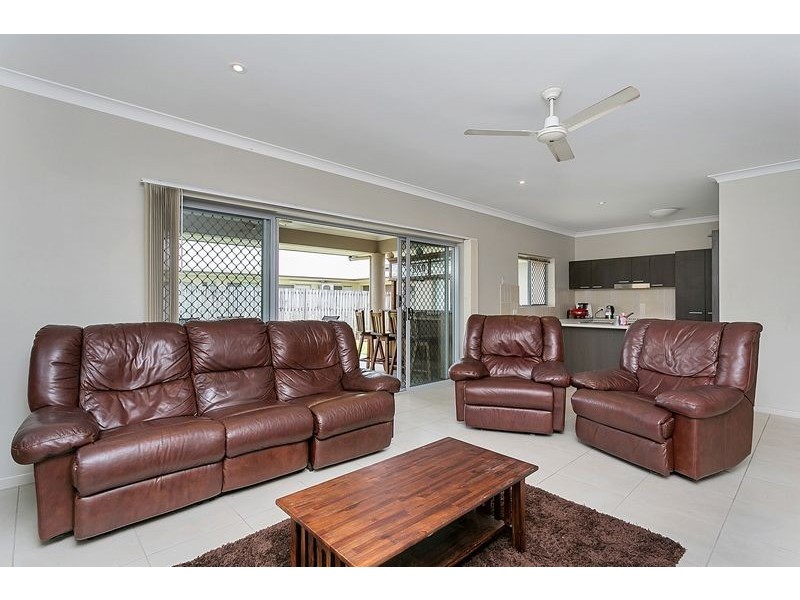 6 Aniston Street, White Rock QLD 4868