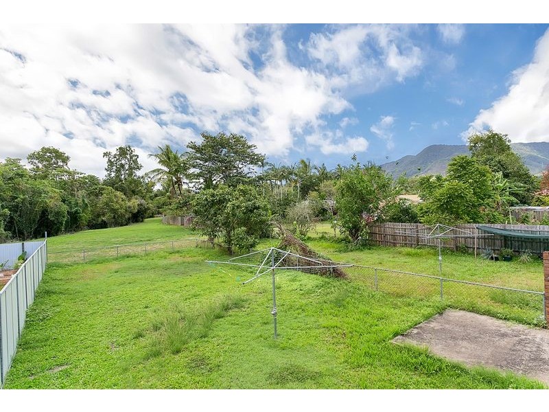 11 Hepburn Street, White Rock QLD 4868