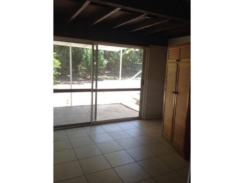 97 Tills Street, Westcourt QLD 4870